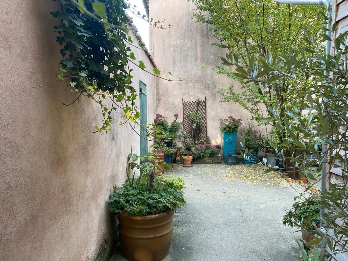 Un Verger Dans La Ville Saint-Parres-aux-Tertres Buitenkant foto